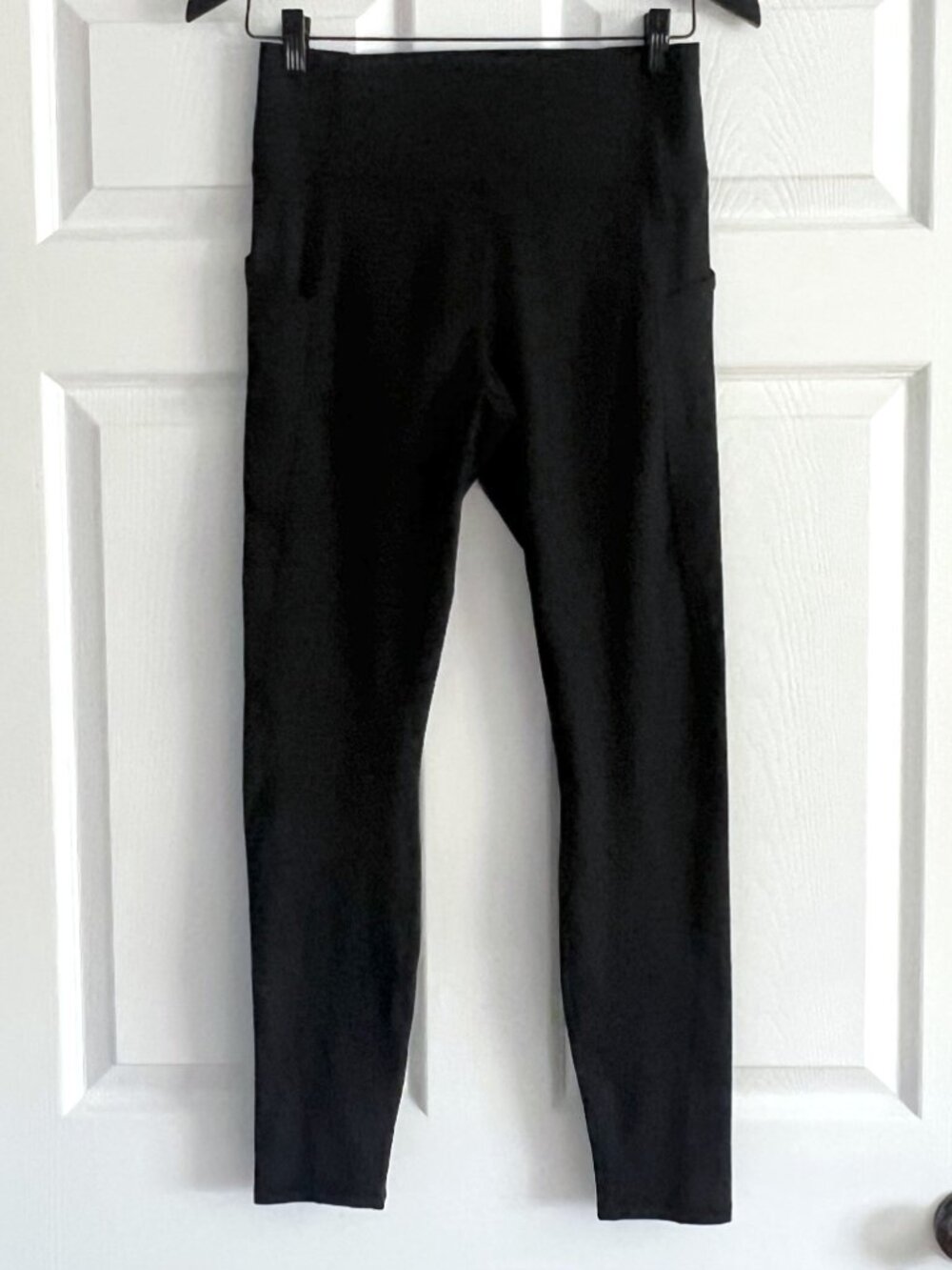 Fabletics The Oasis Legging – Women's M/8 – Black – NWT